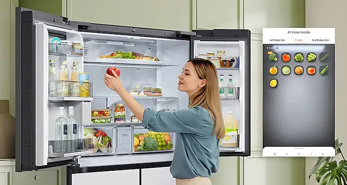 Bespoke 4 Door Flex™ Refrigerator with  AI Family Hu AI Vision Inside panel open